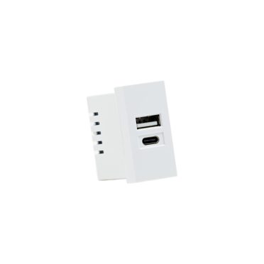 Fehér USB Csatlakozó  USB A+ USB C (5V, max.2100mA)